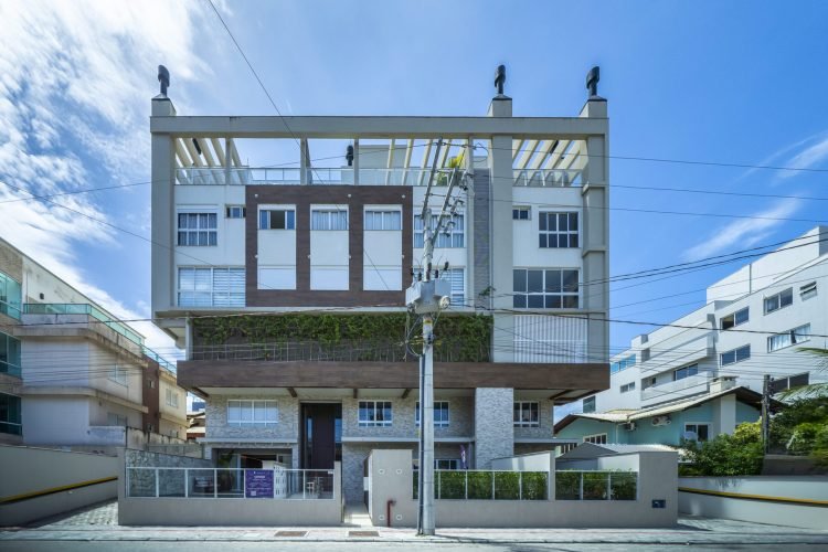 Imóveis a venda em Bombinhas